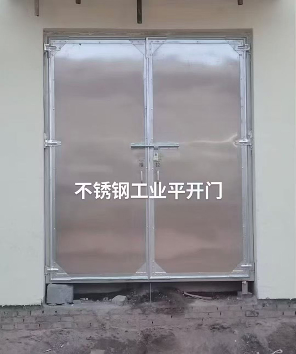 不锈钢宁强工业平开门在现代工业场景中的应用实践
