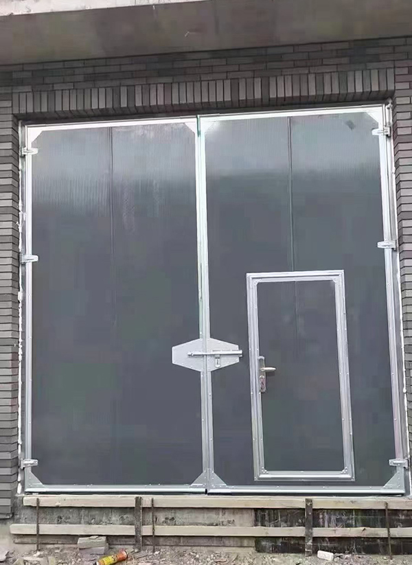 宁强工业平开门在大型设备制造车间的应用实例